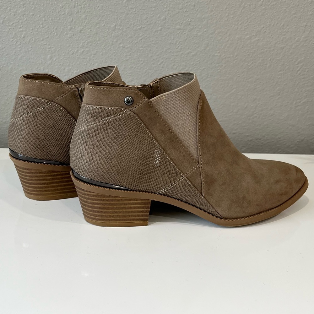 Vera wang booties